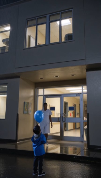 Little Boy Stood Outside The Hospital With One Blue Balloon — Then The Nurse Read His Note