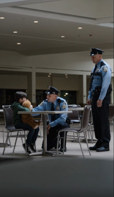Little Boy Refused To Give His Teddy Bear To Police — Then They Found The Note Hidden Inside