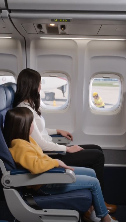 The 8-Year-Old Refused to Let the Plane Leave—Then She Pointed to an Empty Seat