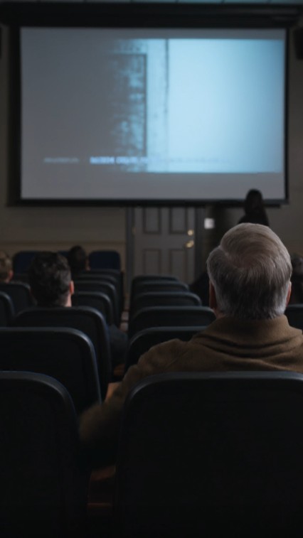 An Elderly Man Stopped a Movie After Hearing Four Piano Notes—Then a Woman Walked Out of the Projection Booth